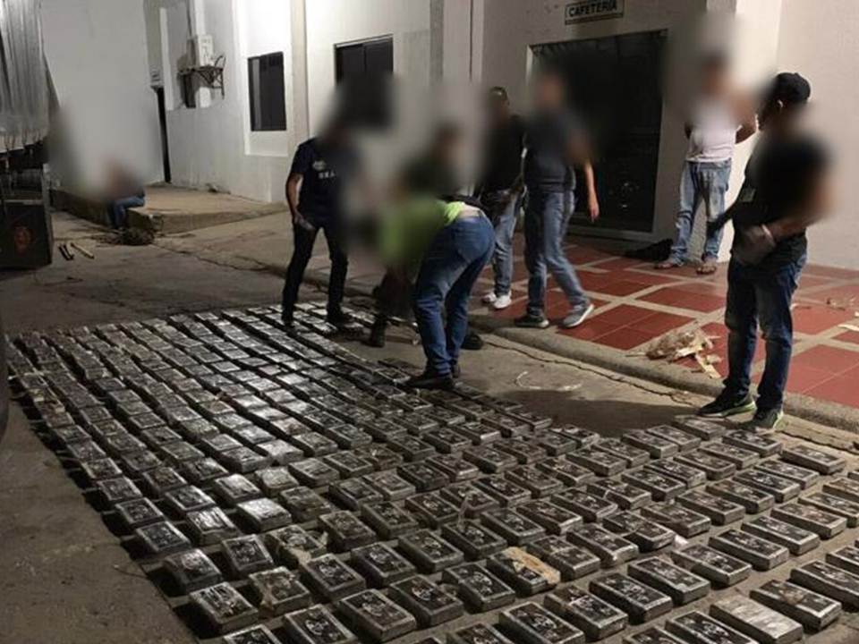Cayó cargamento con más de 870 kilos de cocaína en Riohacha