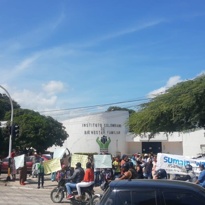 Continuaron las protesta de indígenas wayuu ante el Bienestar Familiar en Riohacha