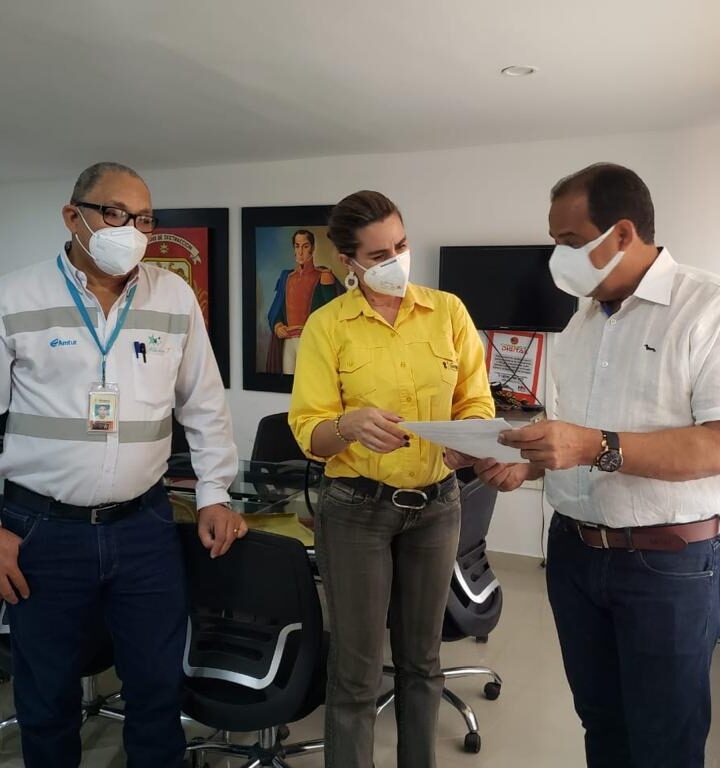 Cerrejón y contratistas entregaron transformadores en Distracción