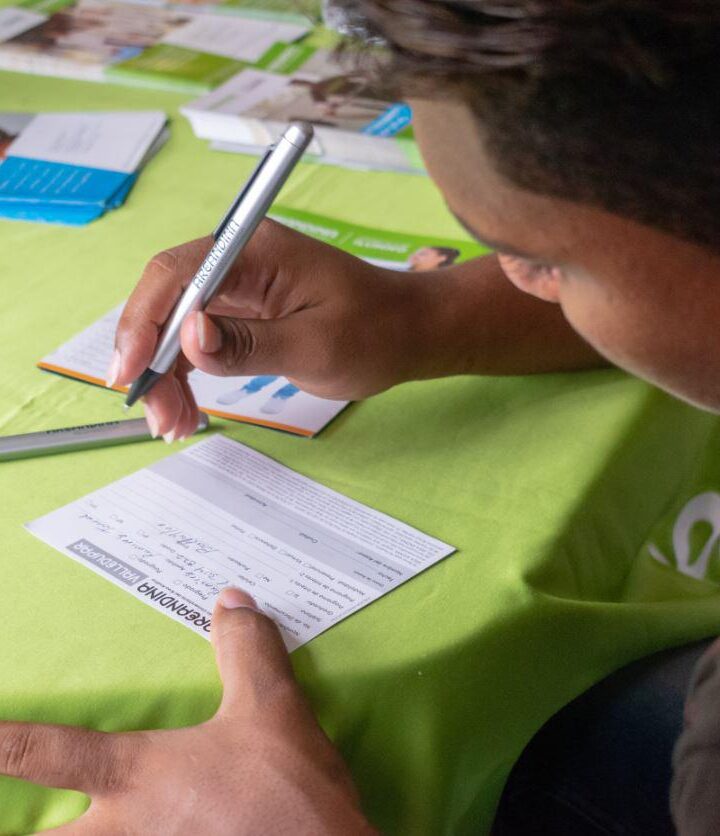 Cerrejón y Comfaguajira apoyan a aprendices de la región
