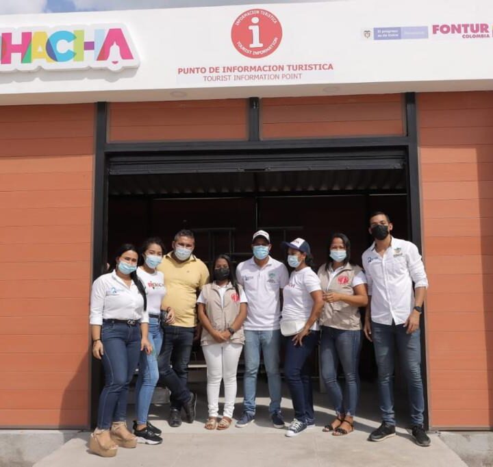 Inauguran nuevo punto de información turística en Camarones
