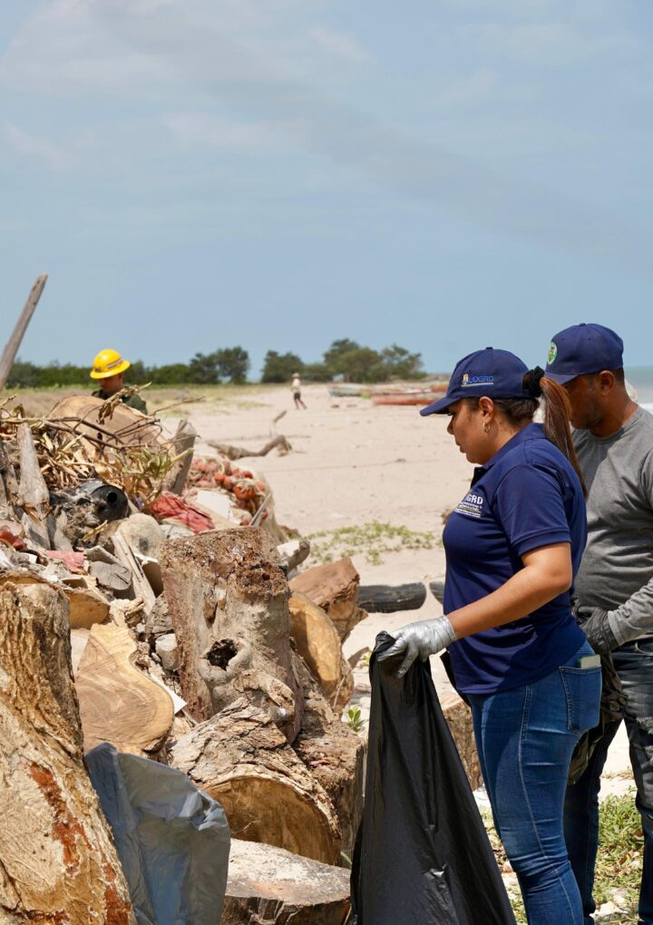La Gobernación de La Guajira adelantó acciones para mitigar erosión costera en Riohacha
